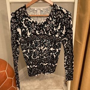 White House Black Market Sz XS Cardigan